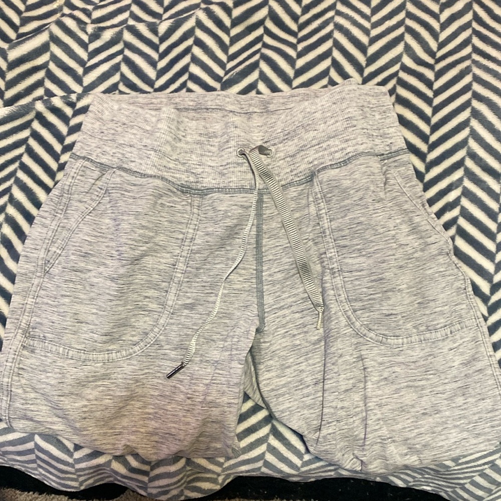 Women’s lulu lemon joggers